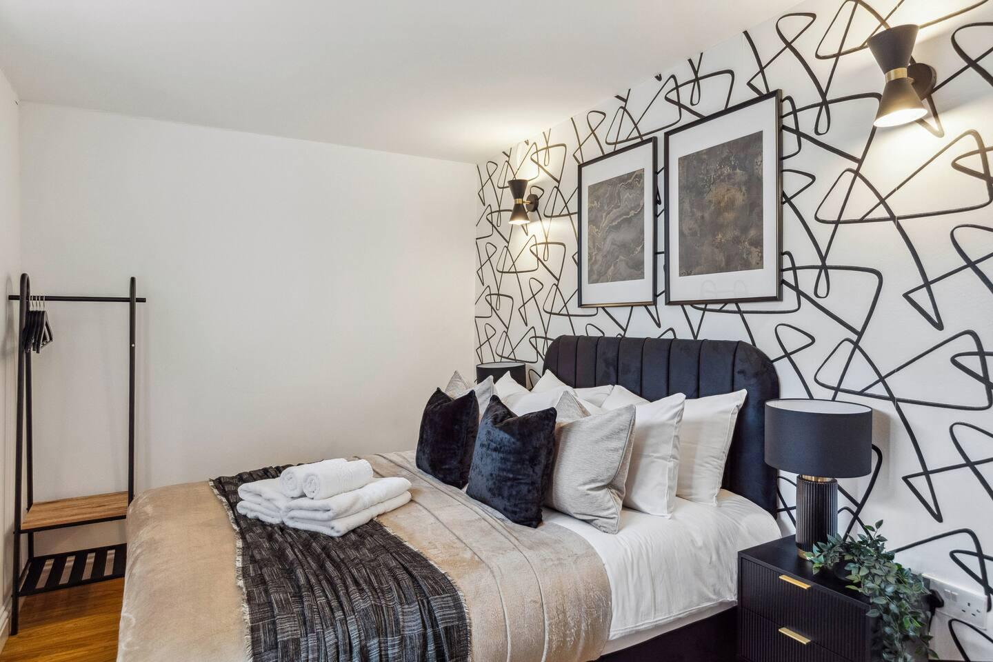 2 Bed Next River Thames fast Access Central London3