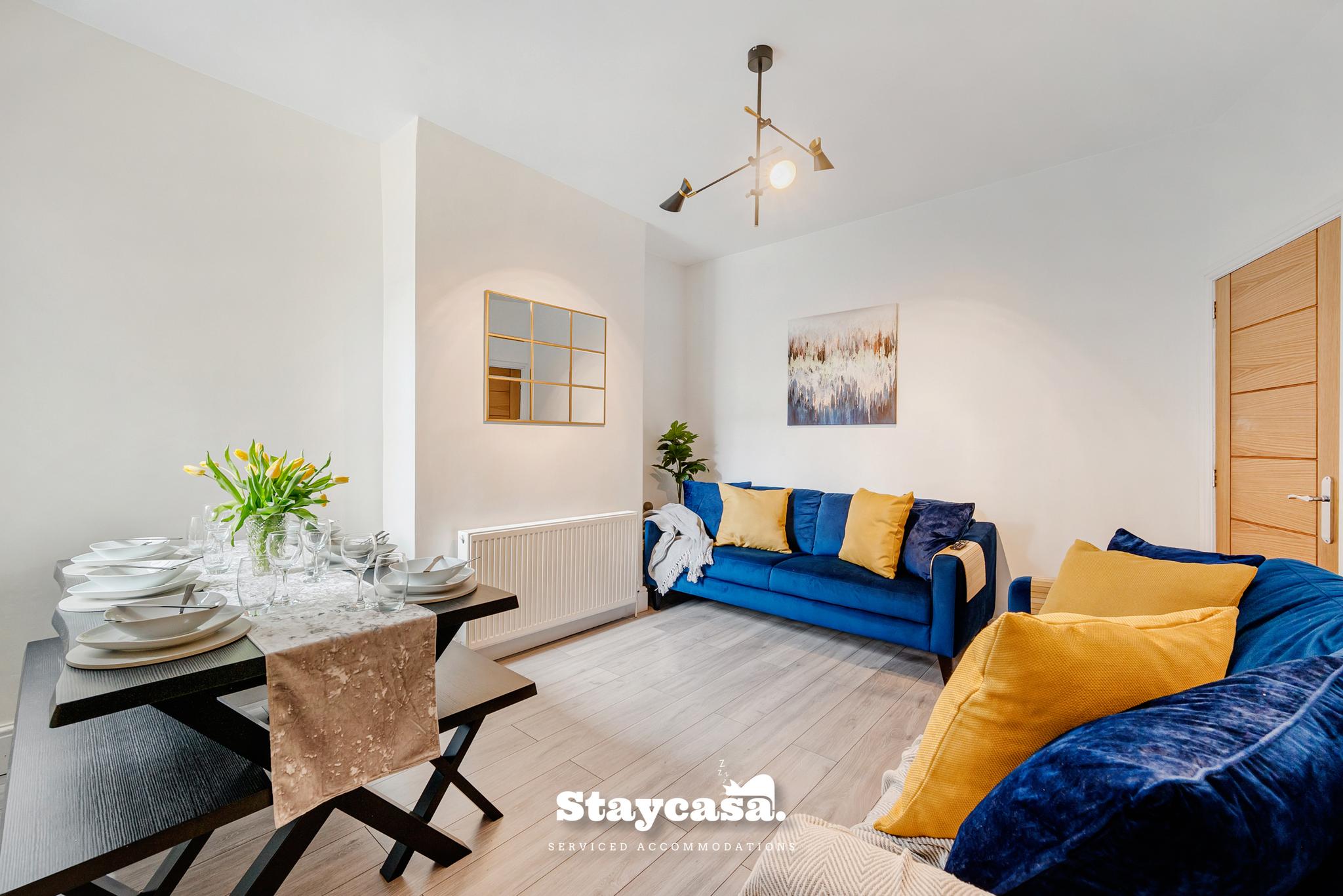 Urban Oasis Spacious 4-Bedroom Home in Manchester