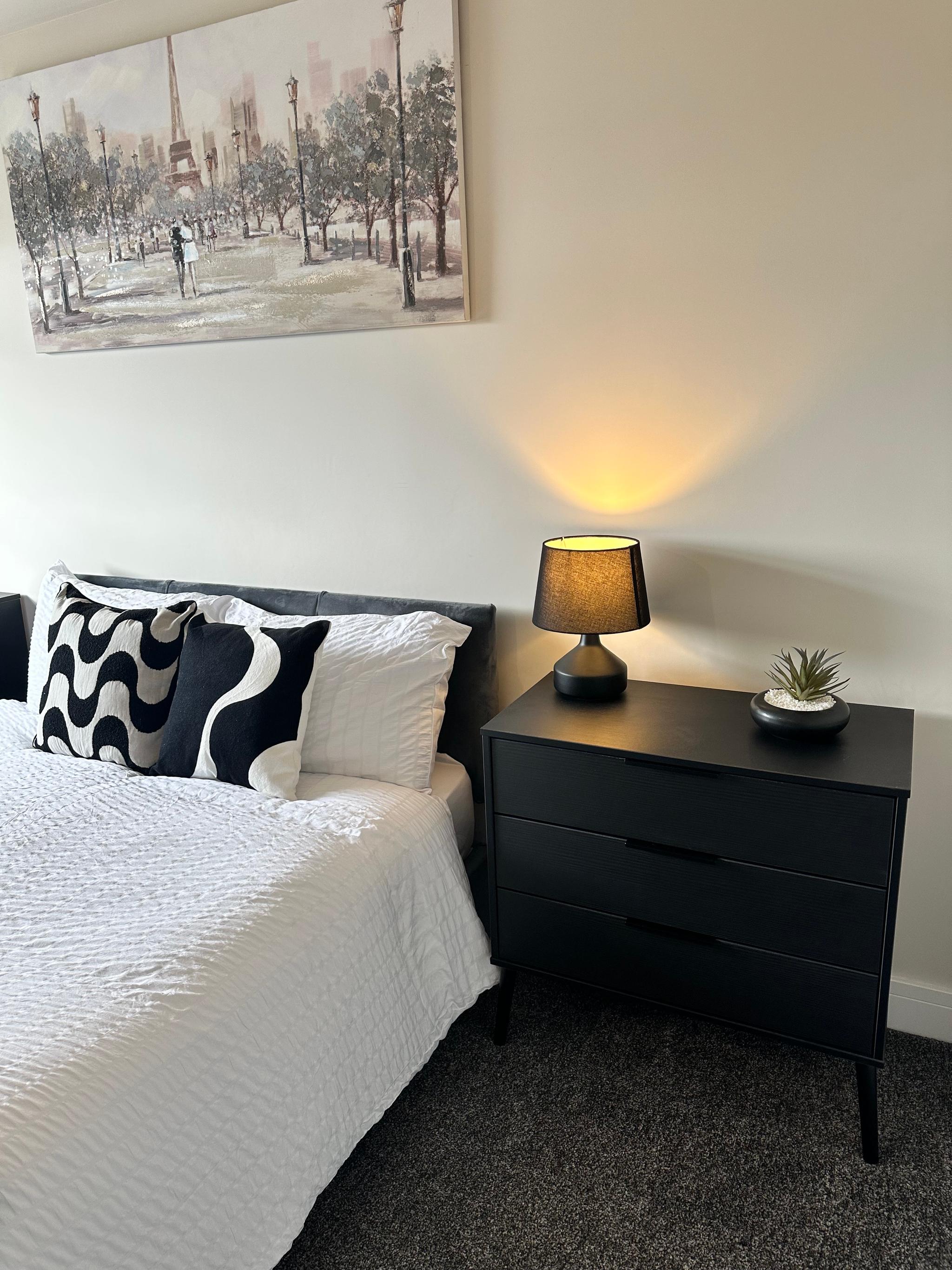 Modern 6 En-Suite Bedroom House Near Salt End.2