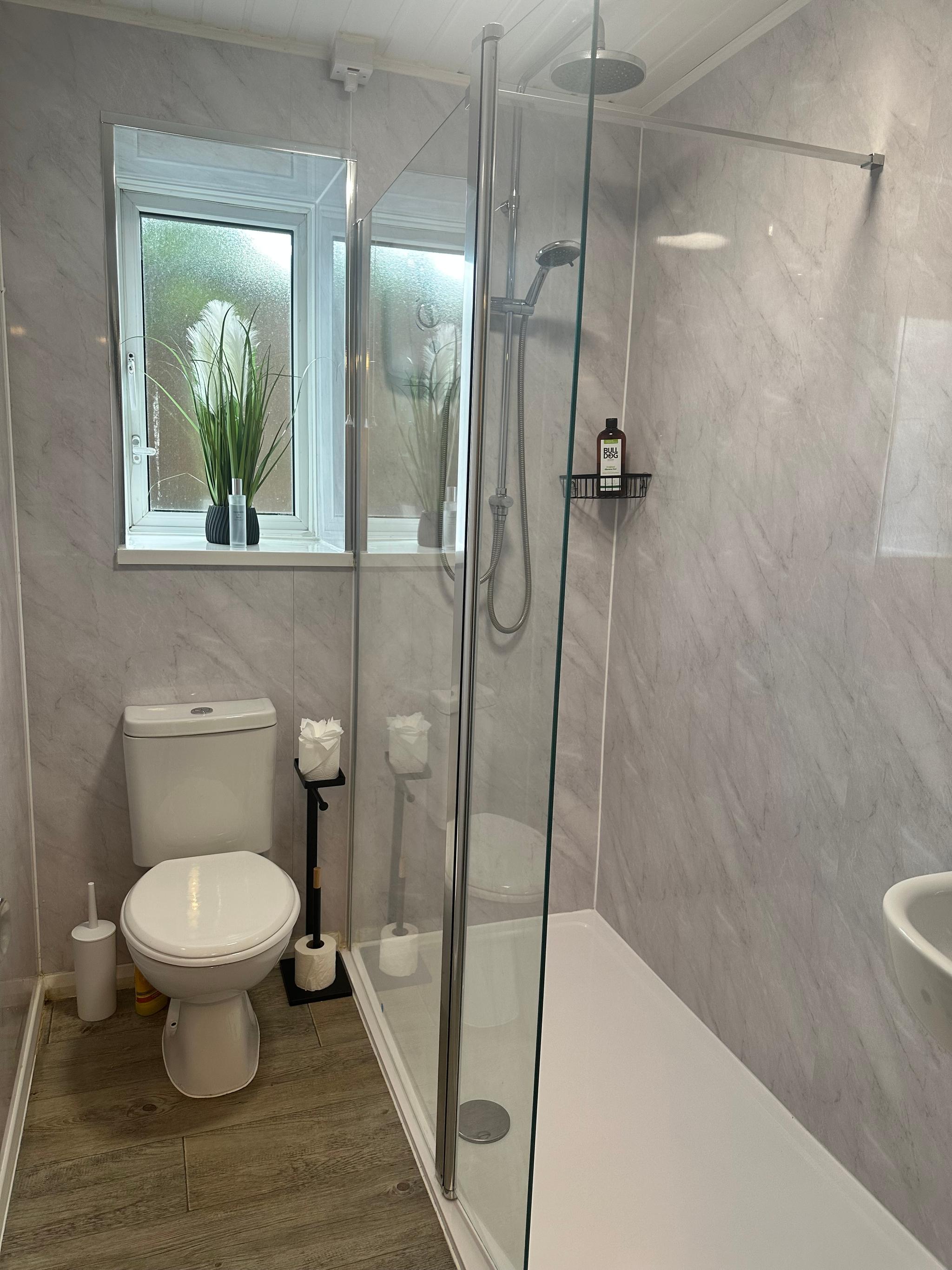 Cosy Ground Floor One Bedroom Flat/ Parking3