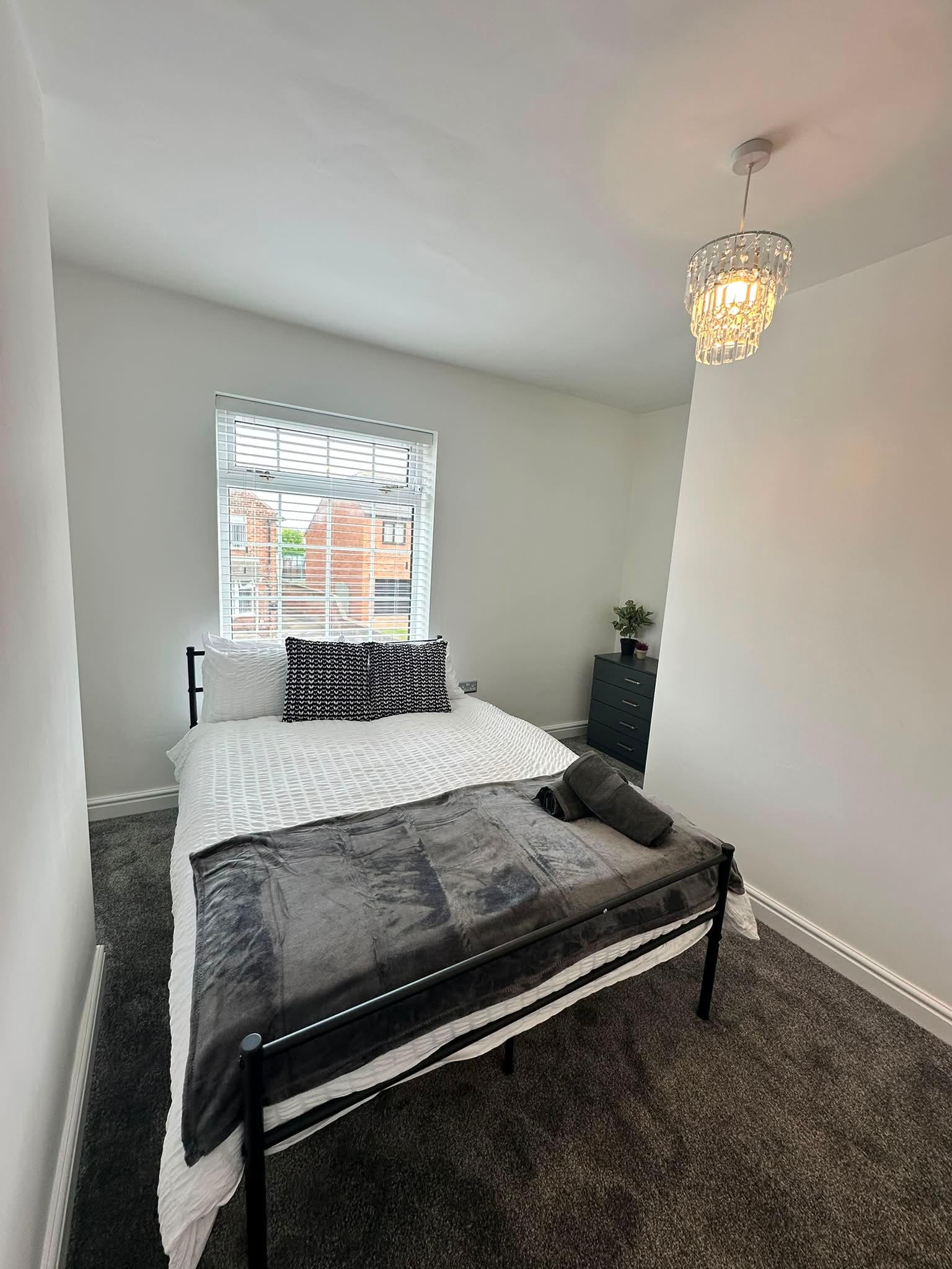 Spacious Two Bed House With Stunning View.6