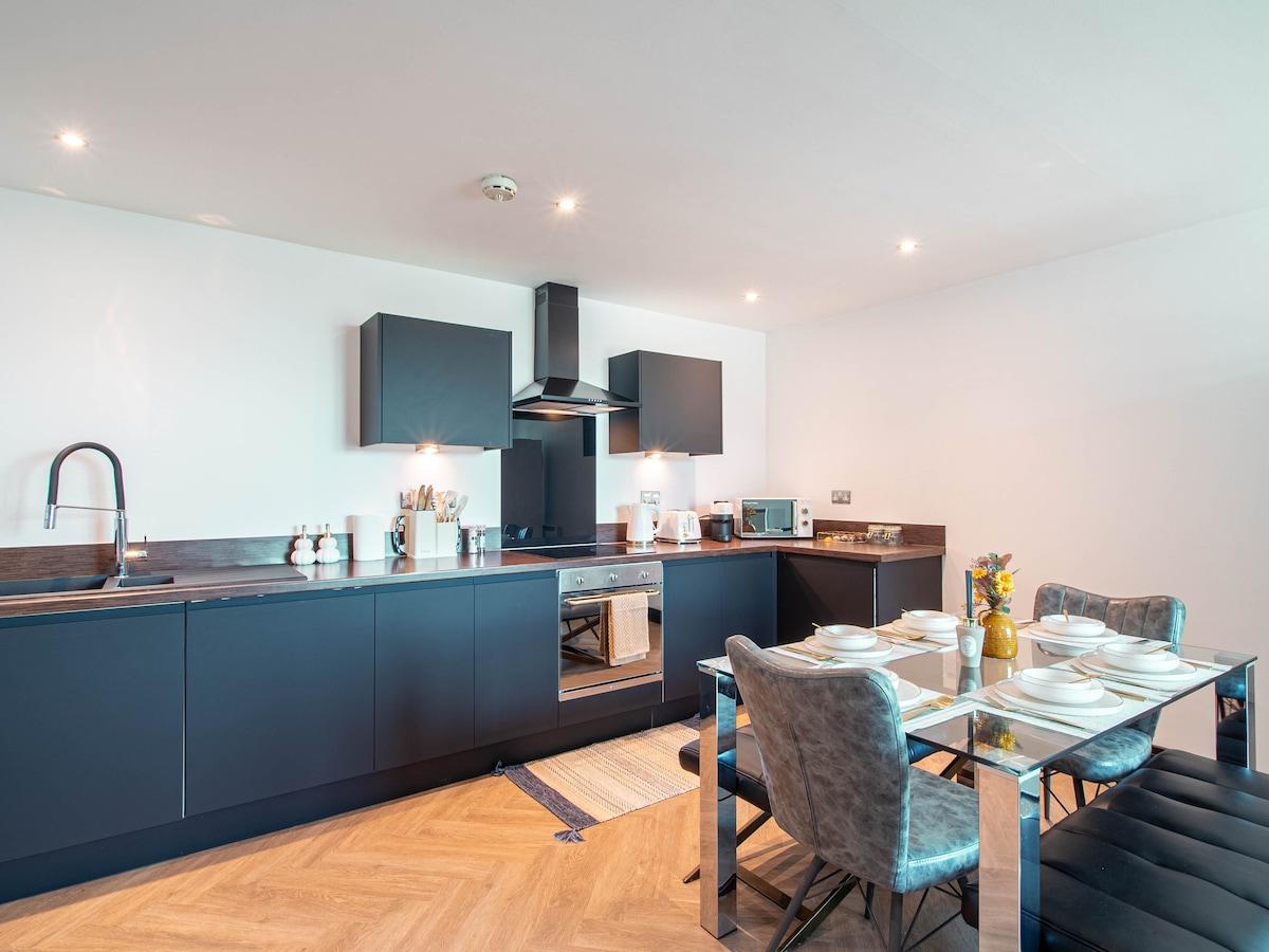 Leeds Luxury 2-Bed Apartment |Heart of City Centre4