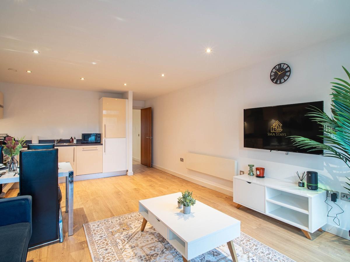 Leeds Waterside Balcony Retreat 2 Bed 2 Bath4